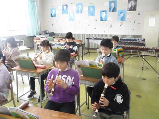 「気はやさしくて力もち」の力もち修行中の図