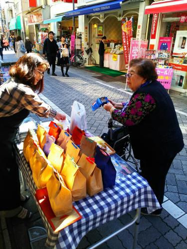 高円寺純情商店街タイムセール。