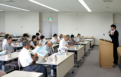 山形県川西町東沢地区交流センターゆうゆう大学のみなさん