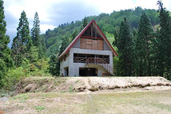 飯豊山登山口”大日杉小屋”