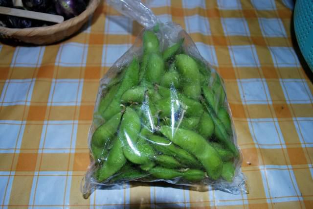玄関に野菜