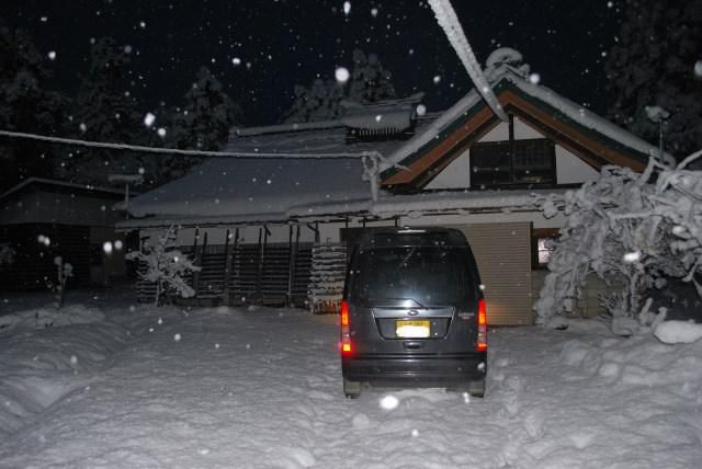 雪だもうすぐスキーだ
