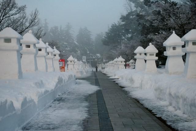 雪灯篭祭り