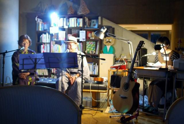 フレンドリープラザ夜の読書会