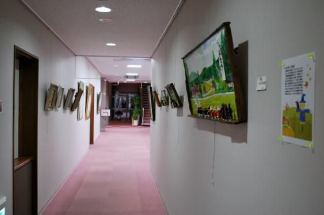 川西町温泉施設”まどか”で個展