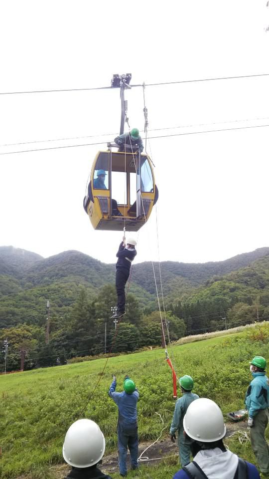 蔵王スカイケーブルの救助訓練