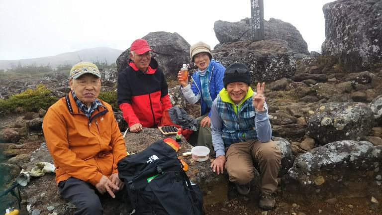 西吾妻登山東大巓へ