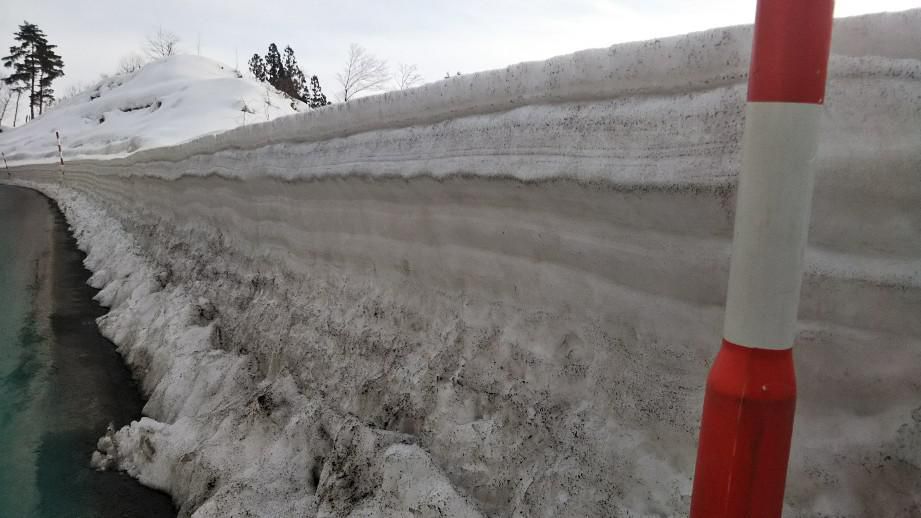 雪壁縞模様