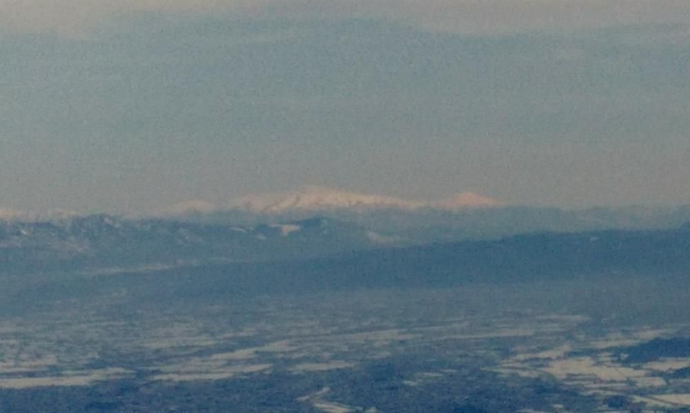 天元台から月山と鳥海山