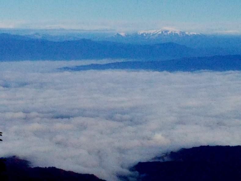 北望台1820mからの月山、姥が岳、湯殿山