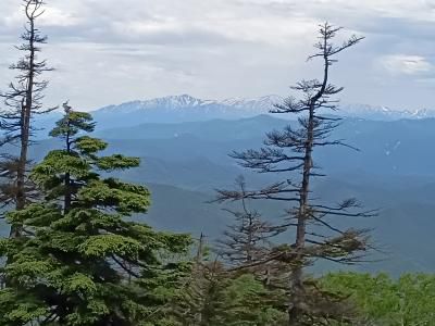 西吾妻最短登山口から飯豊山