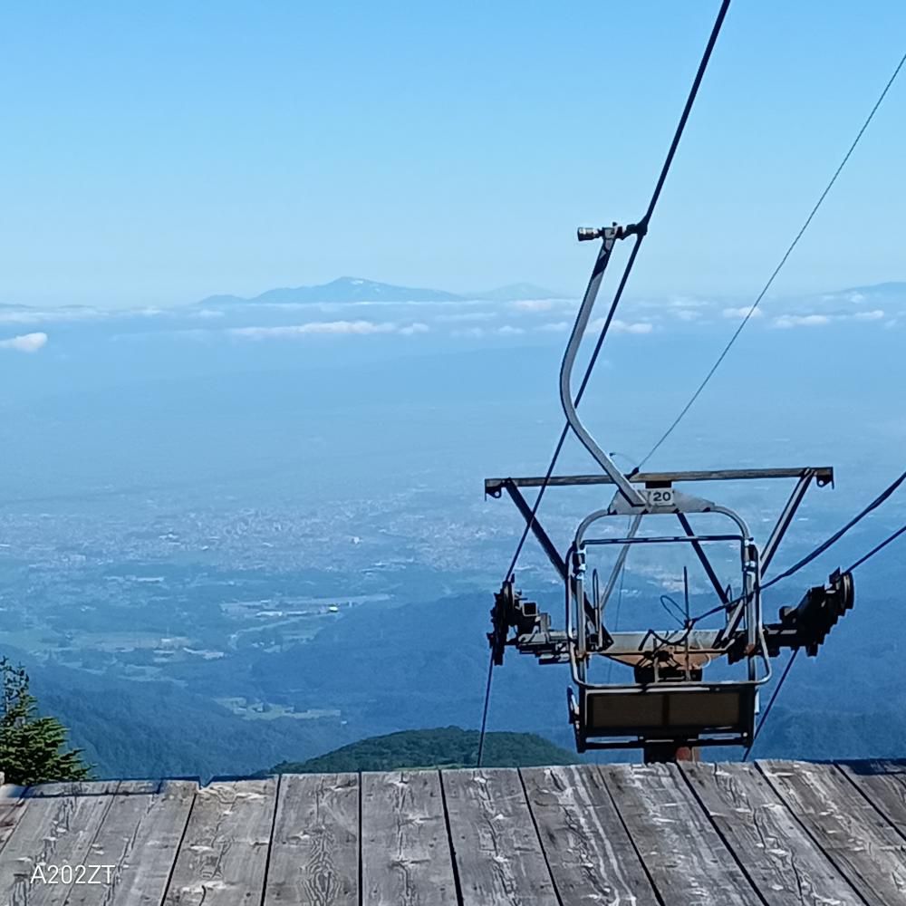 月山と鳥海山