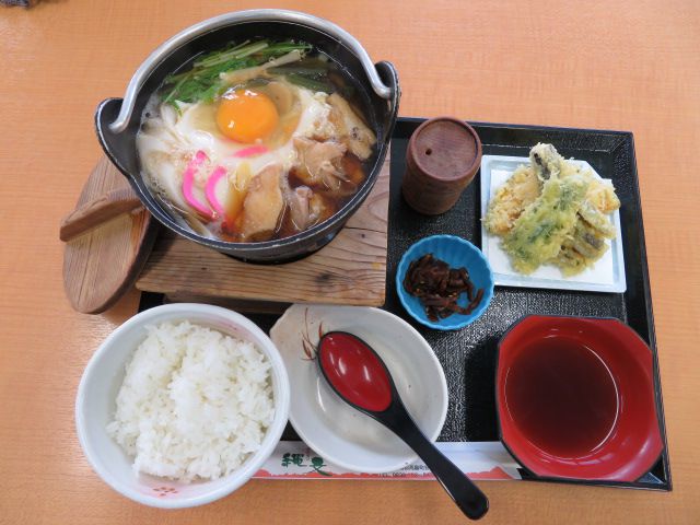 鍋焼きうどん、始めました♪