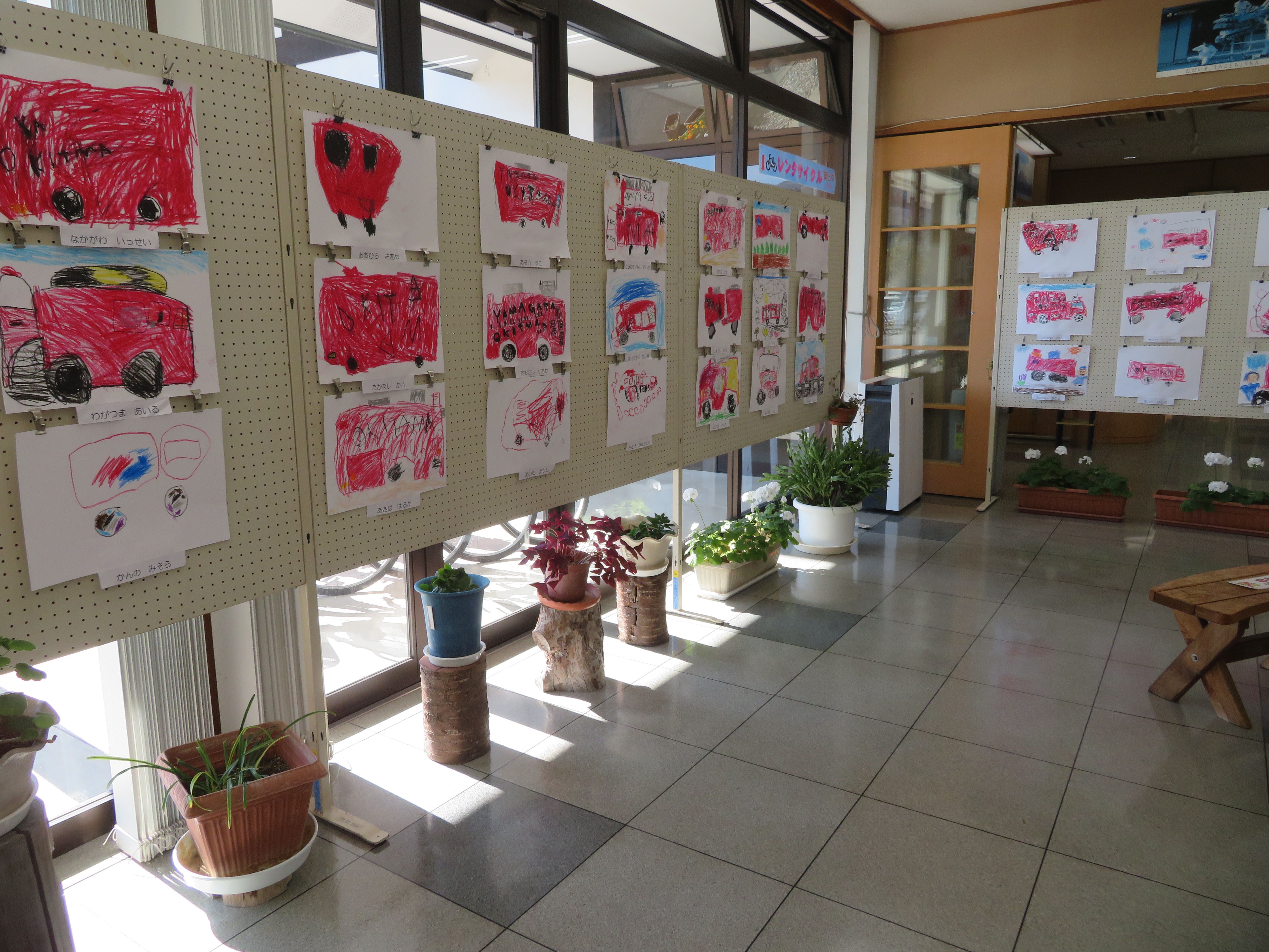 「防火絵画展」展示中★