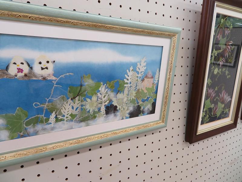 押し花の絵画展を開催中です♪