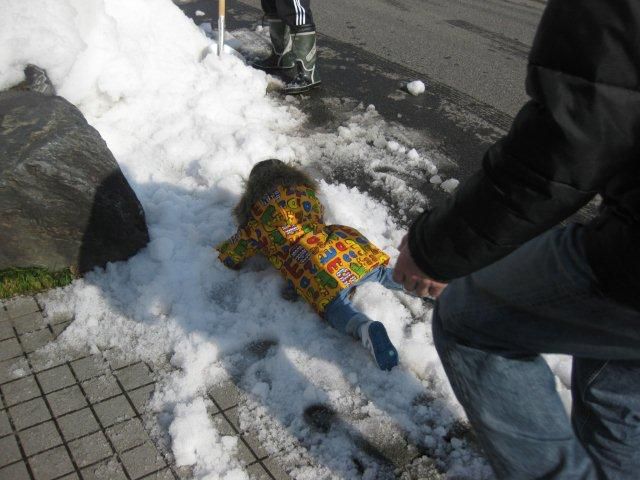 雪遊び