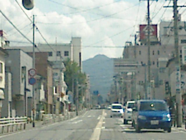 今日も兜山が睨みをきかせています。