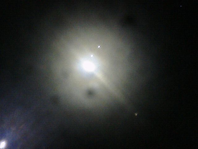 夜、寒行の太鼓の音が、、、