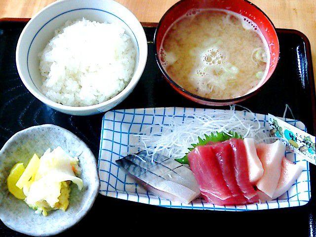 刺身定食五百円也！
