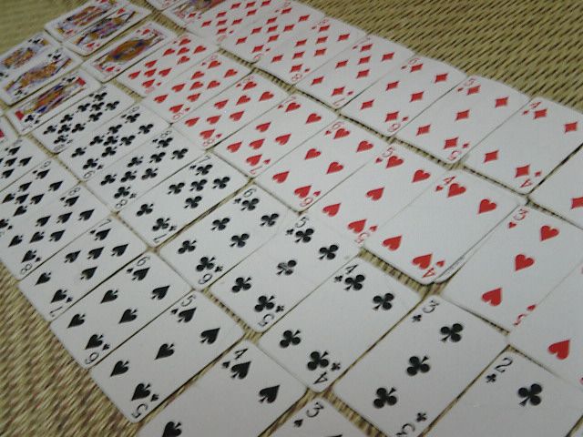 神経衰弱と七並べ。