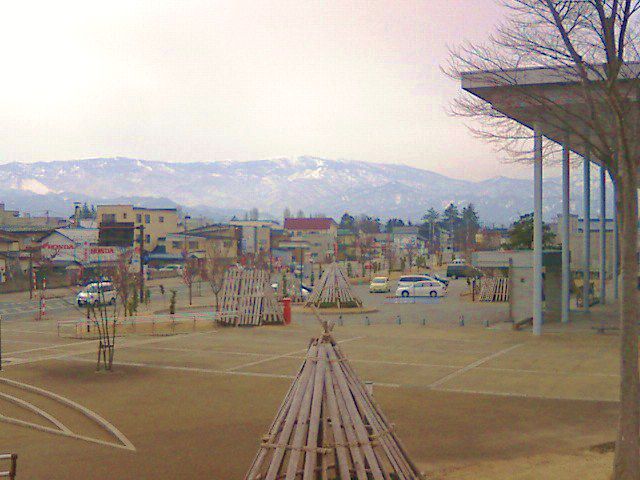 伝国山より、吾妻山を望む。