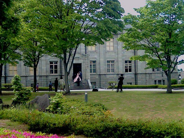 県都山形に遊ぶ。