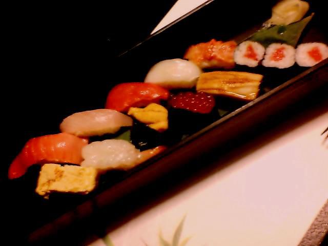 築地で寿司を食らふ。