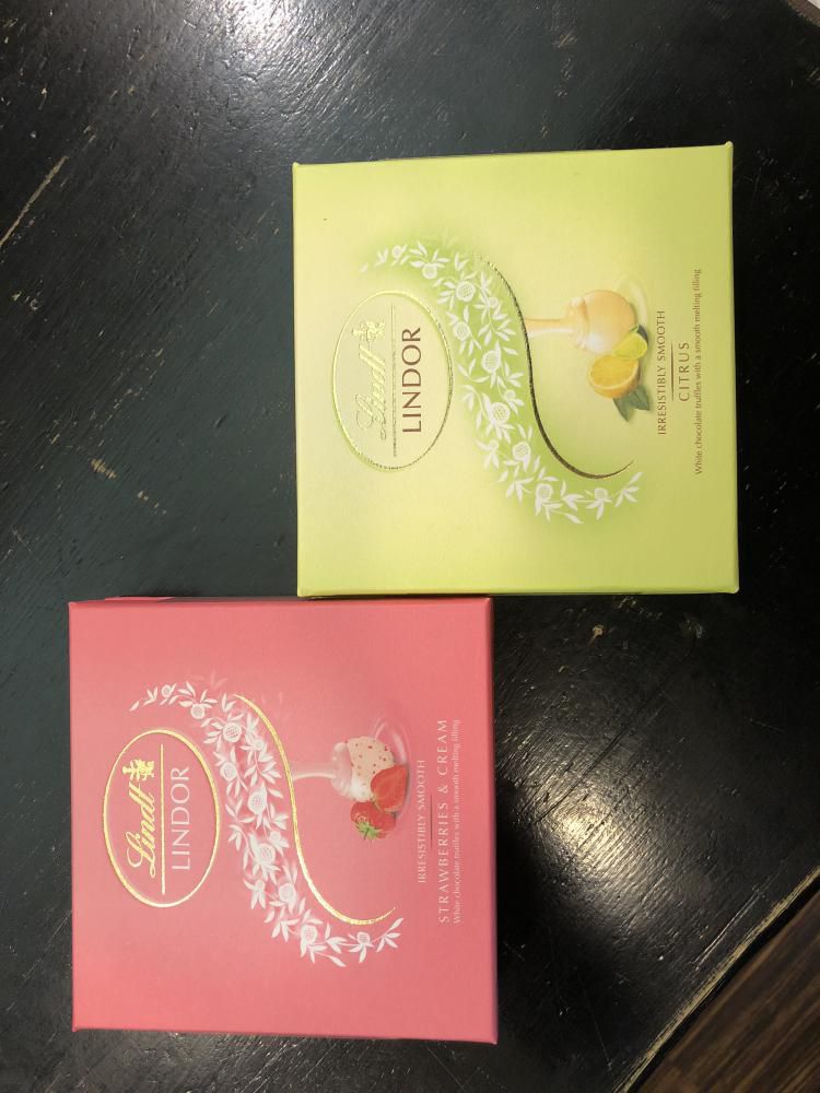 リンツの箱入り入荷しました！
