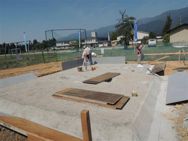 白鷹町 ＡＫ様邸新築工事 06 型枠建て方 『ﾃｸﾉｽﾄﾗｸﾁｬｰで建てる長期優良住宅』