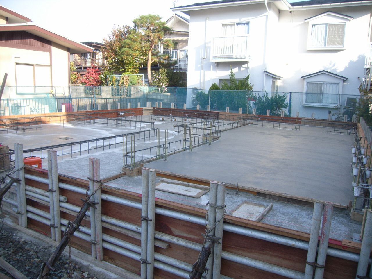山形市 O様事務所併用住宅新築工事 09 ｺﾝｸﾘｰﾄ養生中