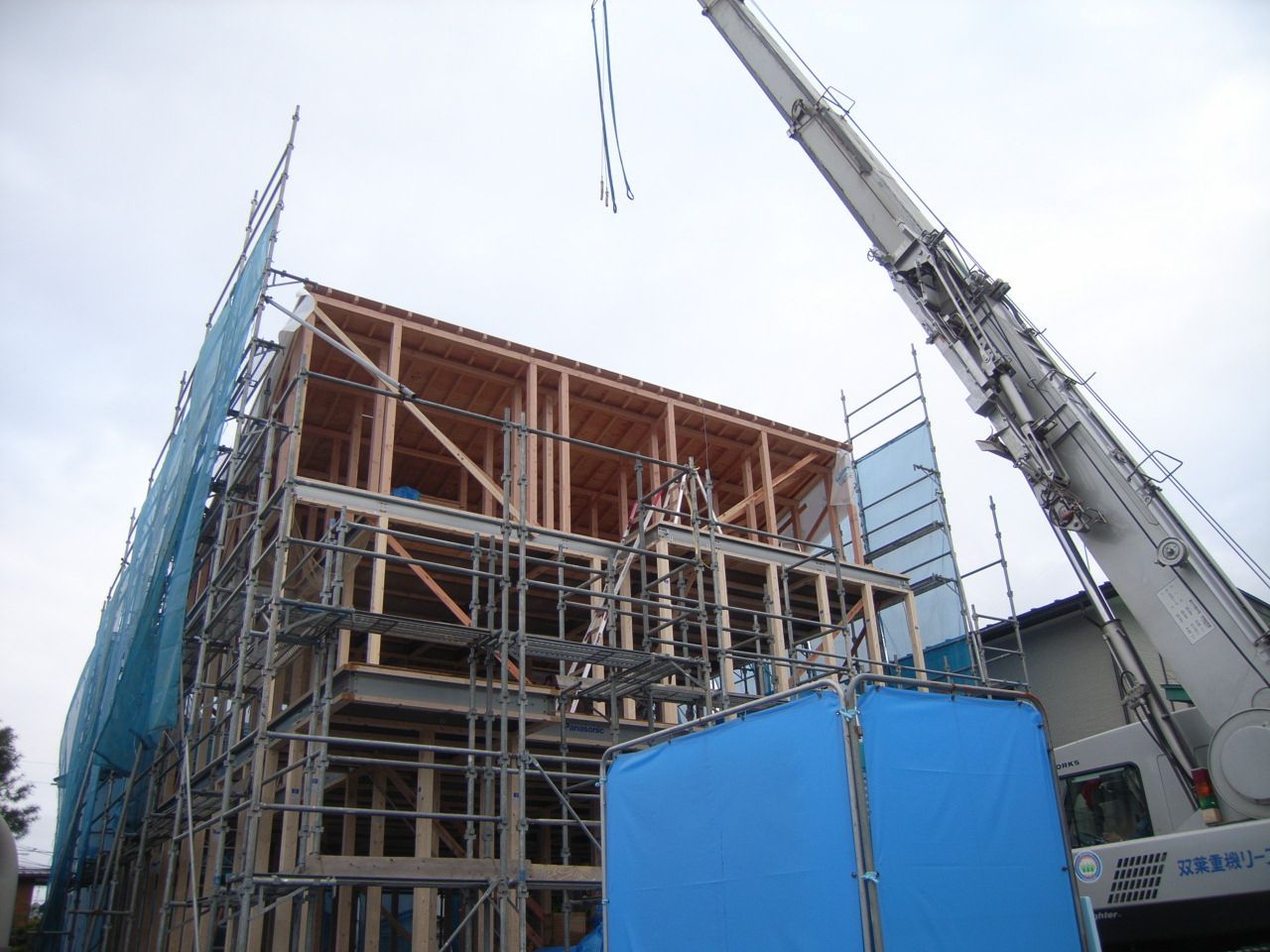 山形市 O様事務所併用住宅新築工事 14 軸組み建て方2日目