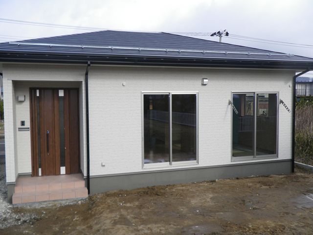仙台市 ＨＴ様邸新築工事 09　足場解体！　　 『ﾃｸﾉｽﾄﾗｸﾁｬｰで建てる仙台の平屋住宅』