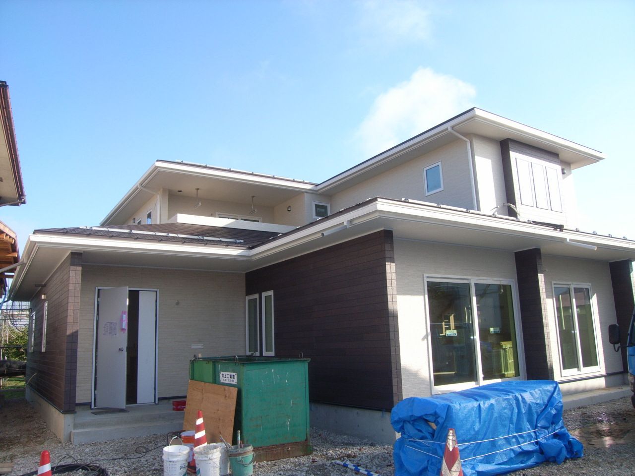東根市 KA様邸新築工事 28 外部お披露目！   『ﾃｸﾉｽﾄﾗｸﾁｬｰで建てる長期優良住宅』
