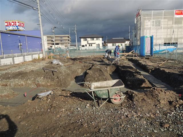 山形市 ＫＯ様邸新築工事 03 捨てｺﾝ