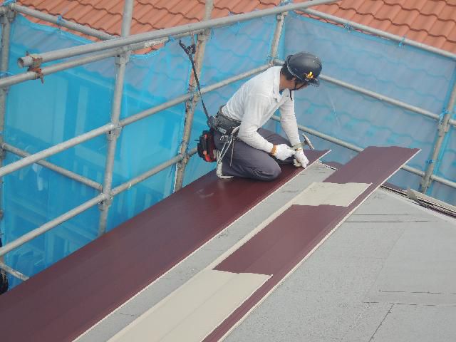 山形市 ＮＡ様邸新築工事 16 屋根本葺き  『ﾃｸﾉｽﾄﾗｸﾁｬｰで建てる長期優良住宅』