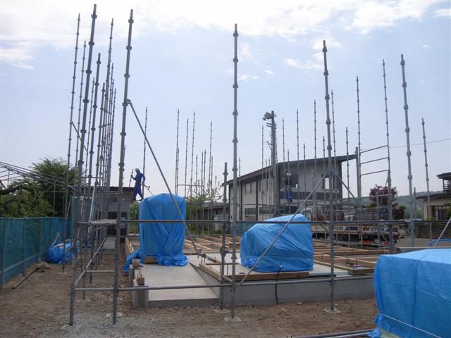 大江町 SS様邸新築工事 15 足場組立 『ﾃｸﾉｽﾄﾗｸﾁｬｰで建てる長期優良住宅』
