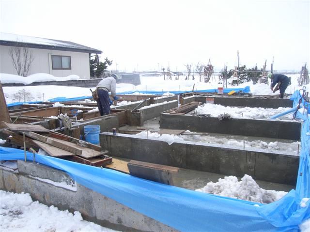 河北町 ＹＹ様邸新築工事 07 型枠解体 『ﾃｸﾉｽﾄﾗｸﾁｬｰで建てる河北町の家』