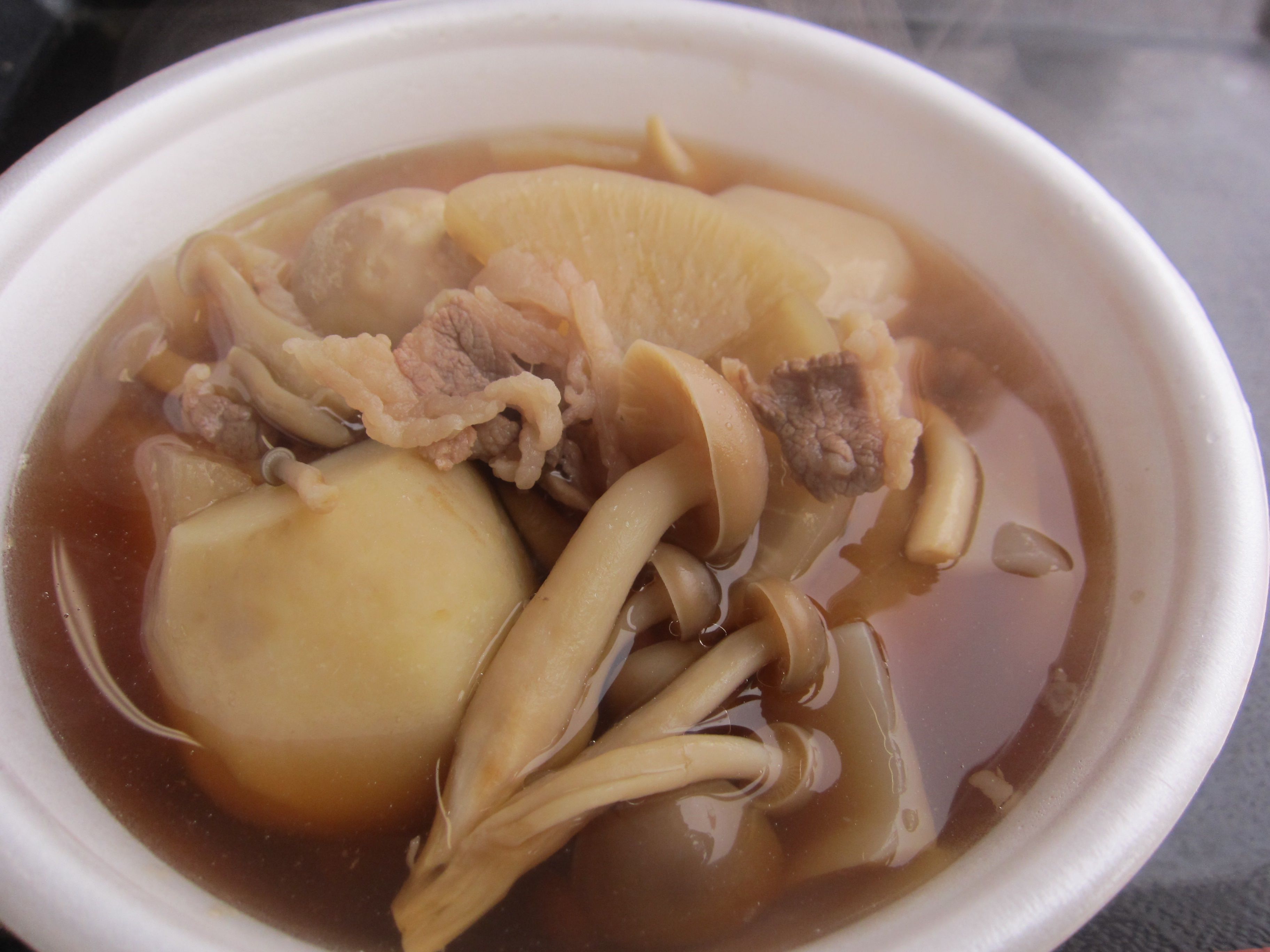 山形名物　いも煮