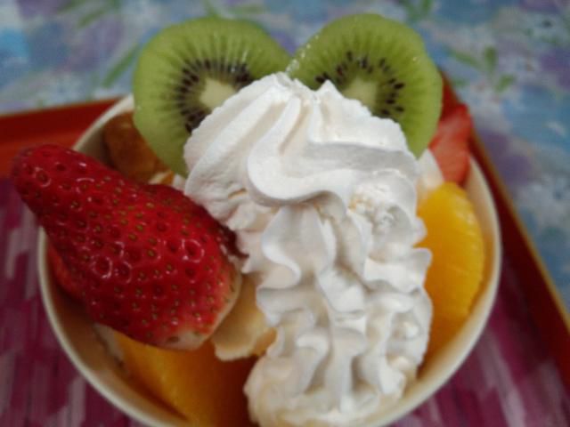 ★。★おすすめ「季節のくだものパフェ」・・・美蔵