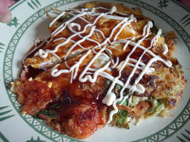 ★。★あまった、サラダでお好み焼きを作ってみました・・・美蔵