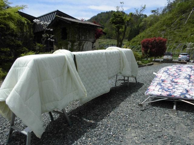 ★。★本日の、干し物は「布団」？？？・・・美蔵
