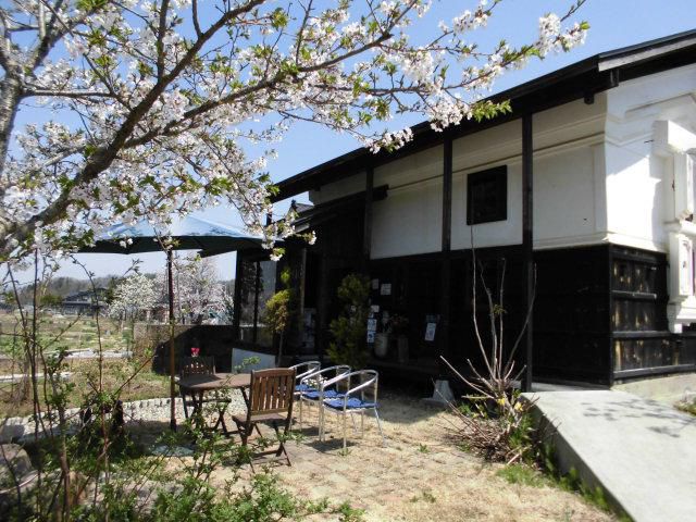 ★。★外にパラソル登場！！・・・美蔵