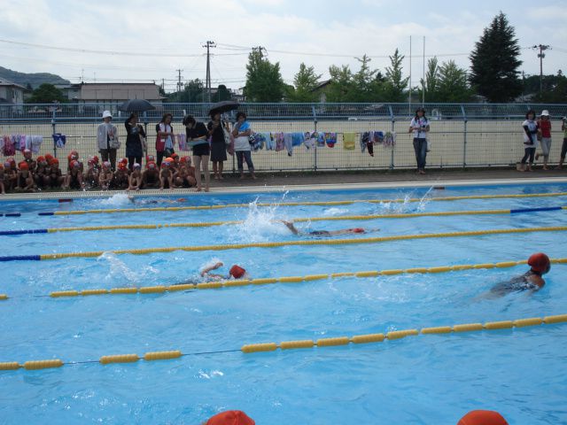 鈴川小１年生プール納会