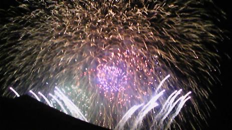 明日は花火大会の日♪