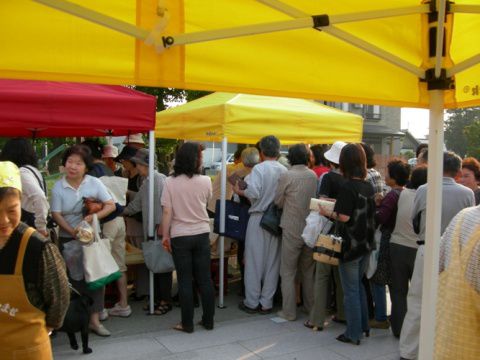 明日朝市開催！！