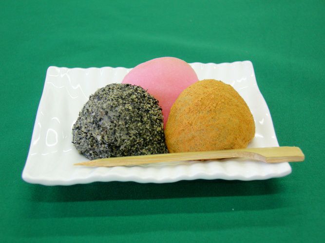 「あやめだんご」ネットでも