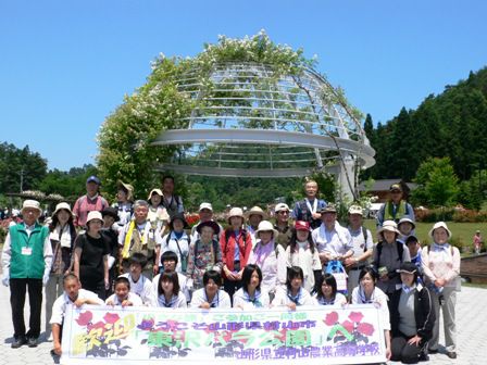 東沢バラまつりと初夏の楯山散策実施