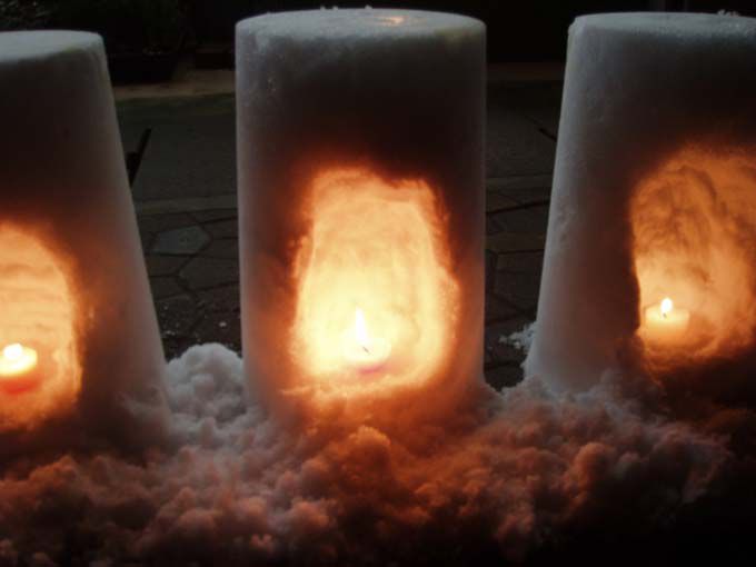 雪灯り準備中～駅前通り～
