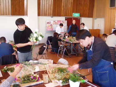 お花屋さんの研修会です。