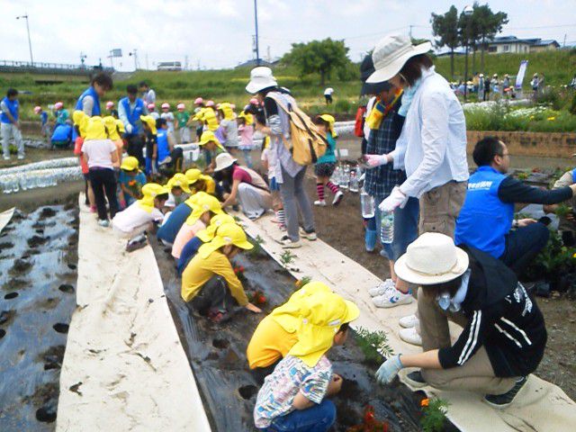 開催しました！　フラワーボランティア２０１２